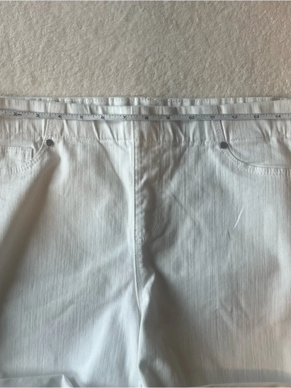 Liverpool Women’s “The Short” Pull- On White Rolled-Hem Denim Shorts - Picture 4 of 6